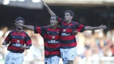 Flamengo vence Cruzeiro por goleada no Brasileirão 2004, garantindo permanência na primeira divisão e escapando do rebaixamento