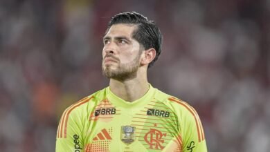 Agustín Rossi, goleiro do Flamengo, pode ser elegível para jogar na Seleção Brasileira de Futebol.