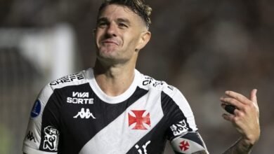 Pablo Vegetti lidera a lista de artilheiros do futebol brasileiro em 2025, destacando-se como principal goleador da temporada.
