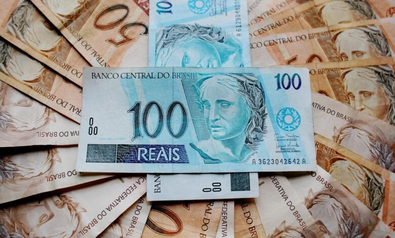Qual a projeção do salário-mínimo para 2026?