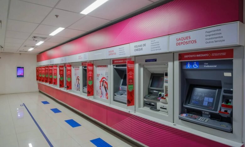 Bradesco (BBDC4) tem lucro líquido recorrente de R$ 6,2 bi no 3T, alta anual de 18,8%