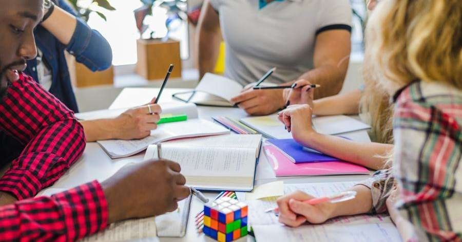 Viva Estácio 2025 leva experiência universitária gratuita para milhares de jovens em todo o Brasil
