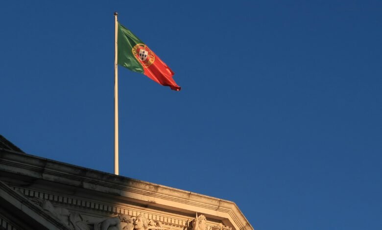 Mudança da lei de imigração em Portugal fere famílias e Constituição, diz advogado
