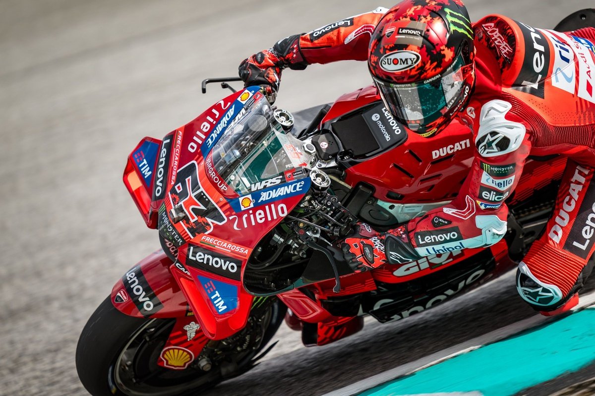 Bagnaia dá a volta por cima e é pole do GP da Malásia