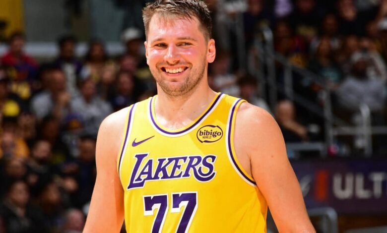 Tiago Splitter comemorando vitória na NBA (Foto: AFP)