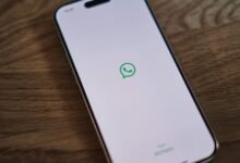 Impacto da perda do número de celular no uso do WhatsApp, dificuldades na recuperação da conta e medidas de segurança a adotar.