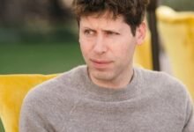 Sam Altman explora inovação no setor biomédico com uma nova startup focada em interfaces cérebro-computador usando tecnologia de ultrassom.