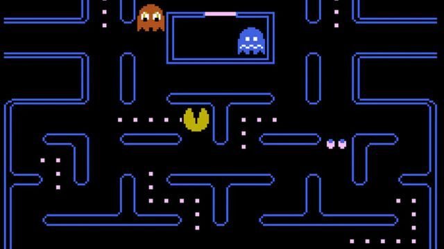 O Doodle especial de Halloween do Google apresenta um jogo jogável de Pac-Man, comemorando a data festiva de forma interativa e divertida.