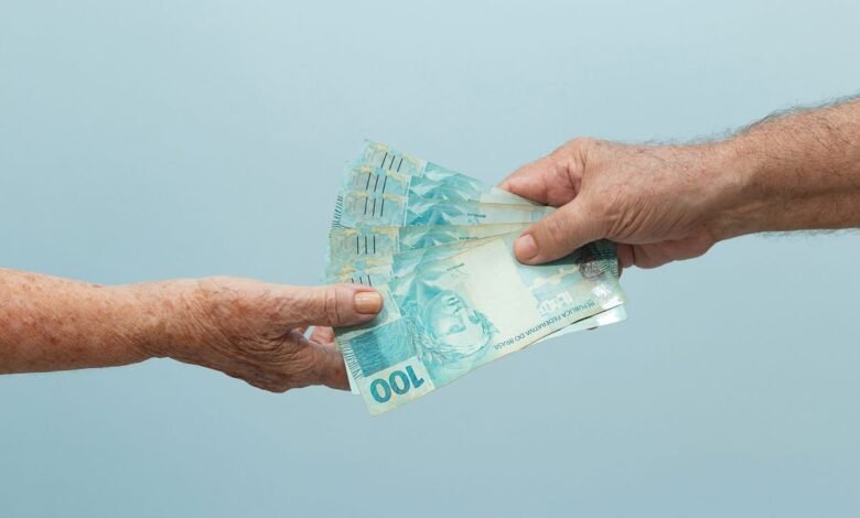 13º do INSS tem data definida e pagamento confirmado - Estado de Minas