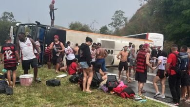 Torcida Organizada do Flamengo compartilha atualização sobre o estado de saúde dos feridos após acidente de ônibus envolvendo seus membros.