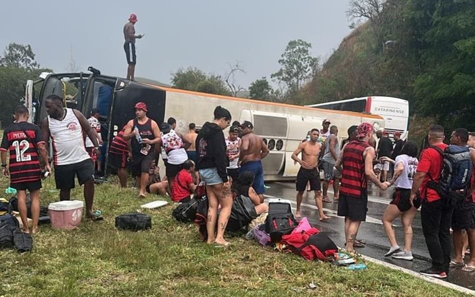 Torcida Organizada do Flamengo compartilha atualização sobre o estado de saúde dos feridos após acidente de ônibus envolvendo seus membros.