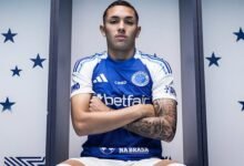 Kauã Moraes celebra estreia pelo Cruzeiro e manda recado