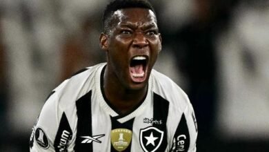 Patrick de Paula comemora gol marcado pelo Botafogo contra o Carabobo na Libertadores
