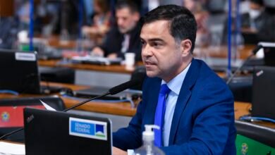 Processo sobre falhas da Enel deve ser avaliado antes de pedido de renovação de concessão, diz diretor da Aneel