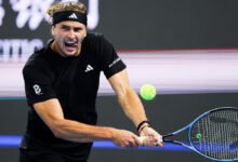 Querrey se mostra irritado e sai em defesa de Zverev e Tsitsipas
