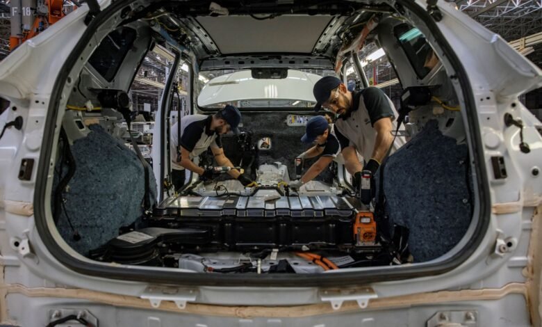 Produção industrial no Brasil cai 0,4% em setembro, diz IBGE, em linha com o esperado