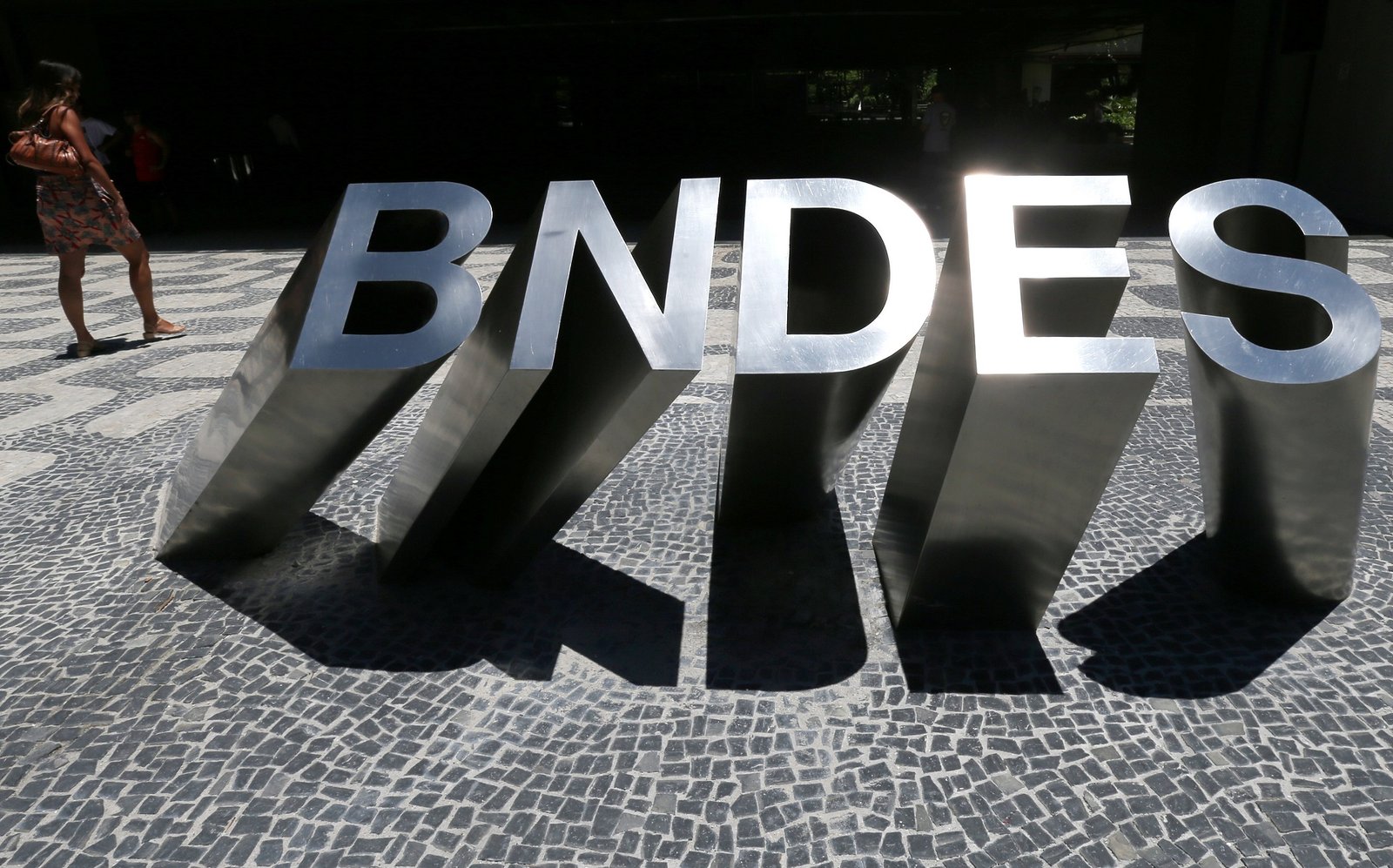 BNDES capta R$ 7,89 bi com bancos europeus para projetos sustentáveis no Brasil