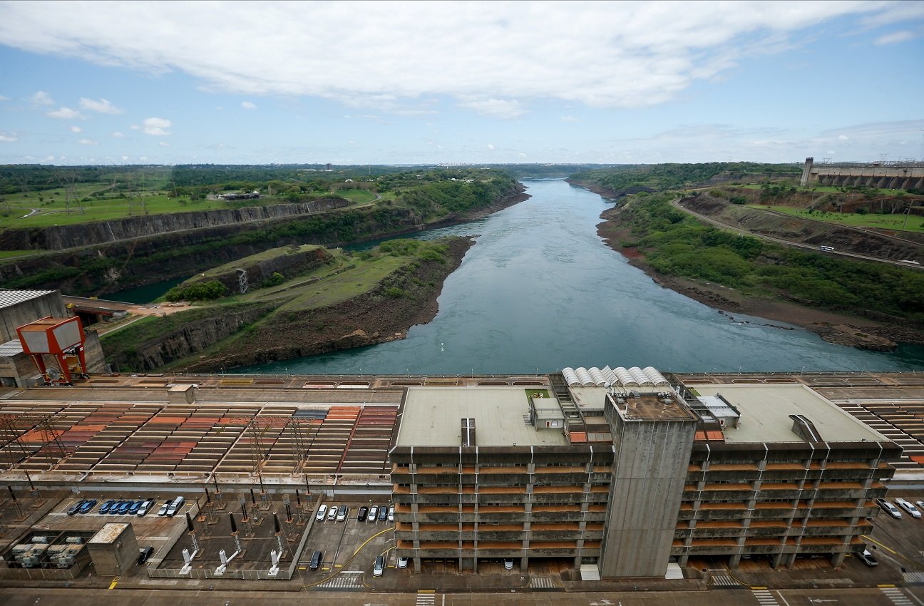 Brasil e Paraguai retomarão em dezembro negociações para revisar acordo de Itaipu
