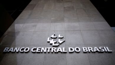 Copom mantém Selic em 15% e prega permanência neste patamar por tempo prolongado