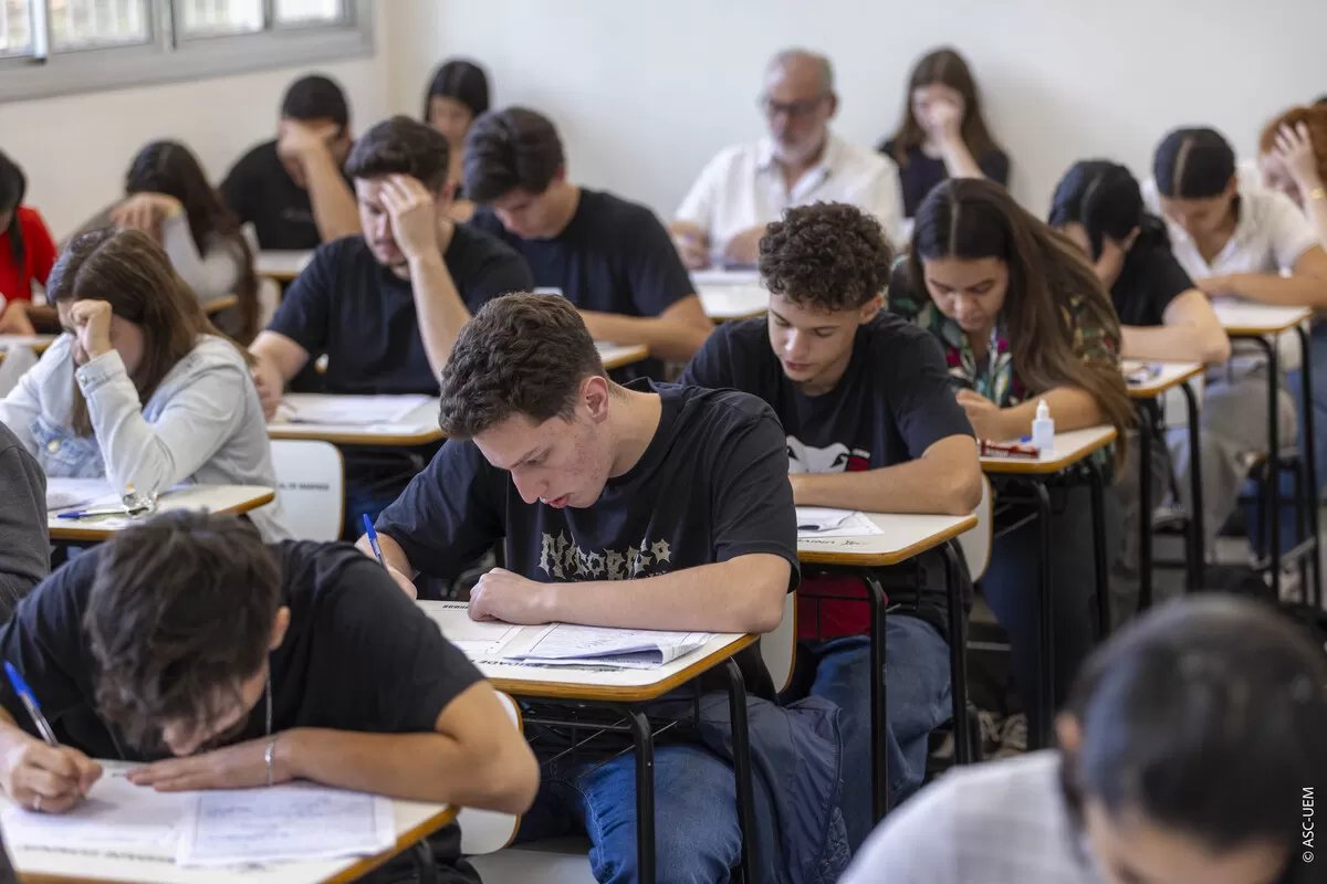 Valorização da cultura no Brasil é tema da redação do Vestibular da UEM