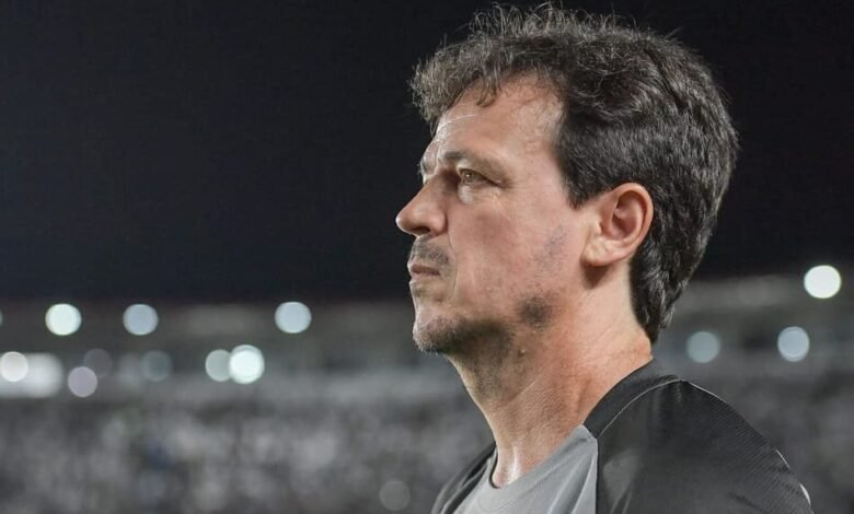 Técnico do Vasco explica ausência de Leandrinho na relação de convocados para o jogo