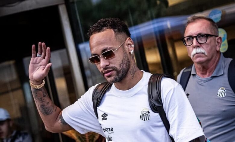 Comparação detalhada entre o valor de mercado de Neymar e o elenco do Fortaleza, destacando as diferenças e semelhanças financeiras no futebol.