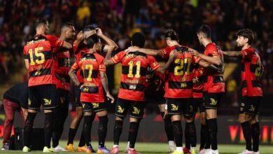 Jogadores do Sport recebem parte dos salários atrasados antes do confronto contra o Flamengo.