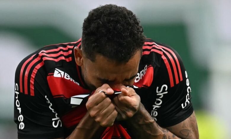 Danilo, jogador do Flamengo, enfrenta desafios pessoais antes da final da Libertadores 2023.
