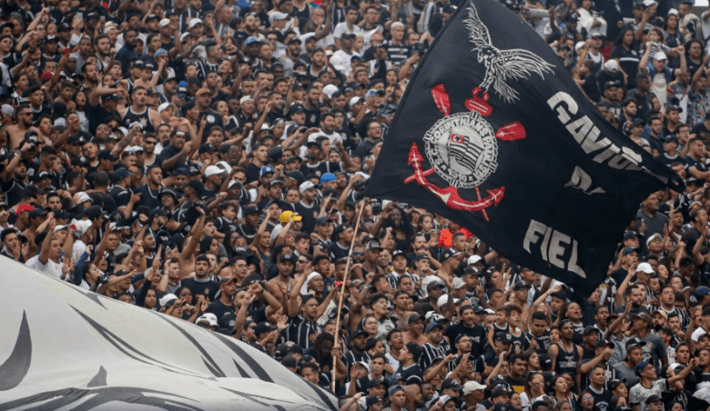 Conselheiro do Corinthians apoia voto do Fiel Torcedor, mas critica formato