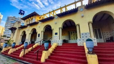 Imagem ilustrativa de uma decisão judicial que impede a venda de ativos pela SAF do Botafogo, destacando o logotipo do Botafogo e um martelo de juiz.