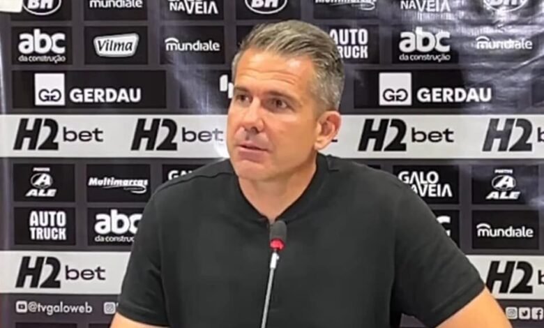 Diretor do Atlético-MG expressa descontentamento com arbitragem após empate com Internacional