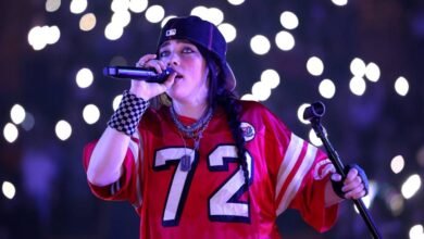 A revolta de Billie Eilish com fortuna acumulada por Elon Musk: ‘Patético’