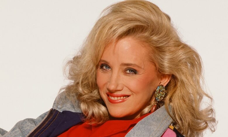 Golden Globe Winner Sally Kirkland Dead at 84