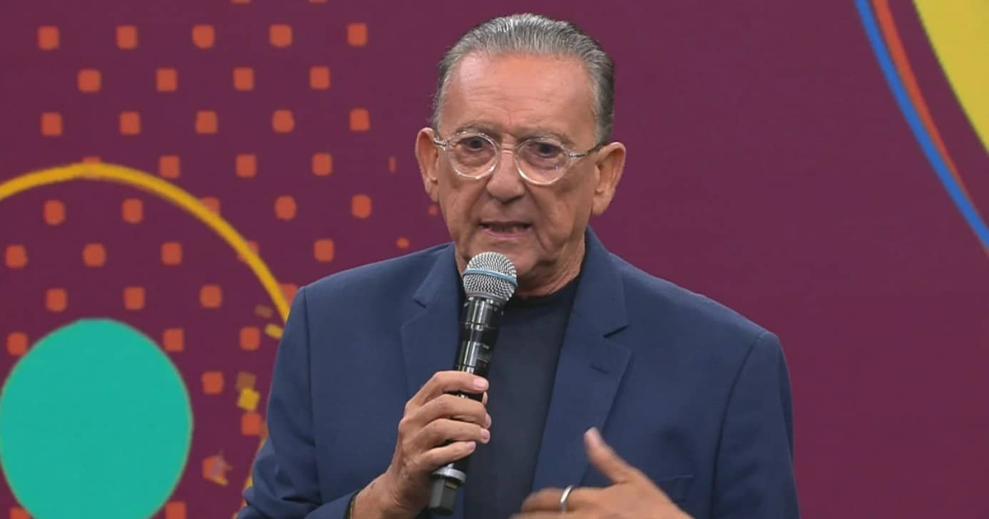 Galvão Bueno detona indireta para Globo no palco do Teleton