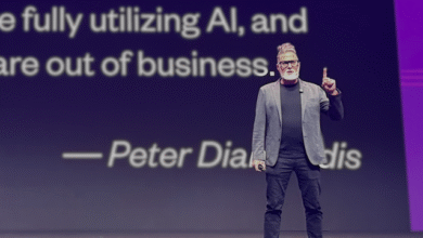 Neil Redding apresentando ideias inovadoras sobre a aplicação da Inteligência Artificial no setor corporativo.