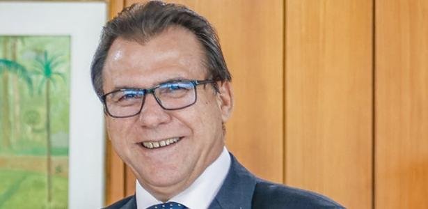 Operadoras têm 'lucros abusivos' e comida cairá com novo VR, diz Marinho