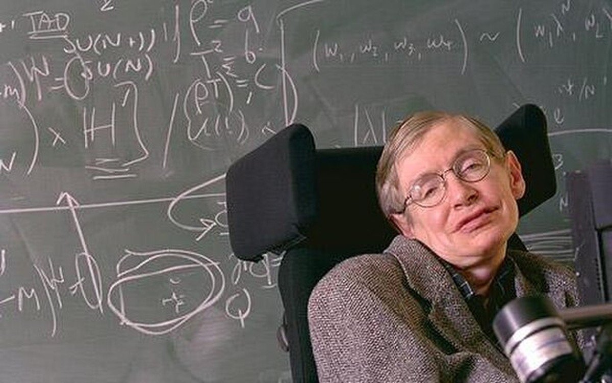 Sinal do espaço? Cometa 3I/ATLAS reacende alerta de Stephen Hawking sobre contato com civilizações alienígenas; entenda