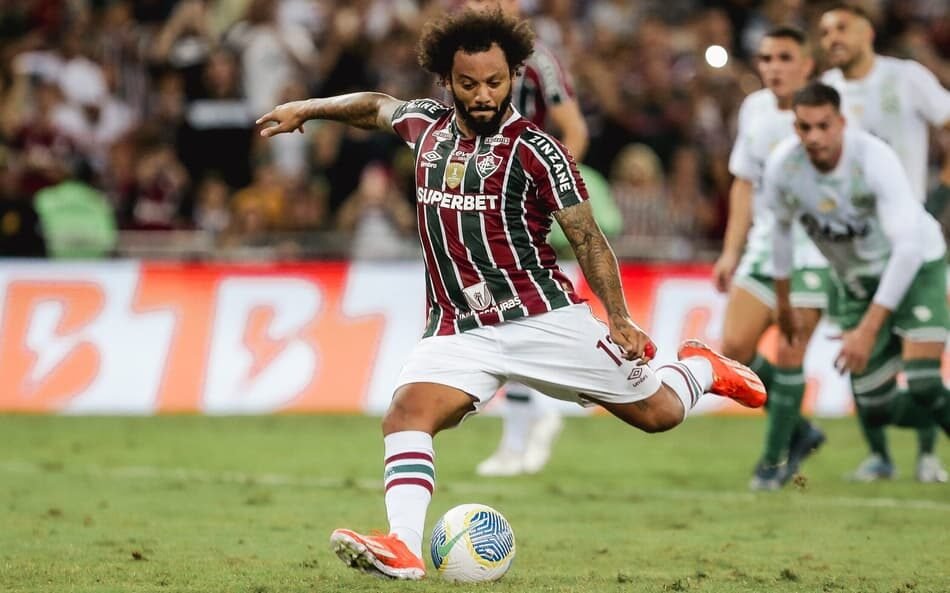Marcelo expressa desejo de jogar ao lado de Kylian Mbappé no Real Madrid, compartilhando sua admiração pelo jogador francês.