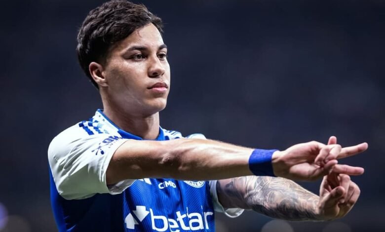 Flamengo e Cruzeiro em negociação por Kaio Jorge, com ajustes nas exigências de transferência pelo clube mineiro.