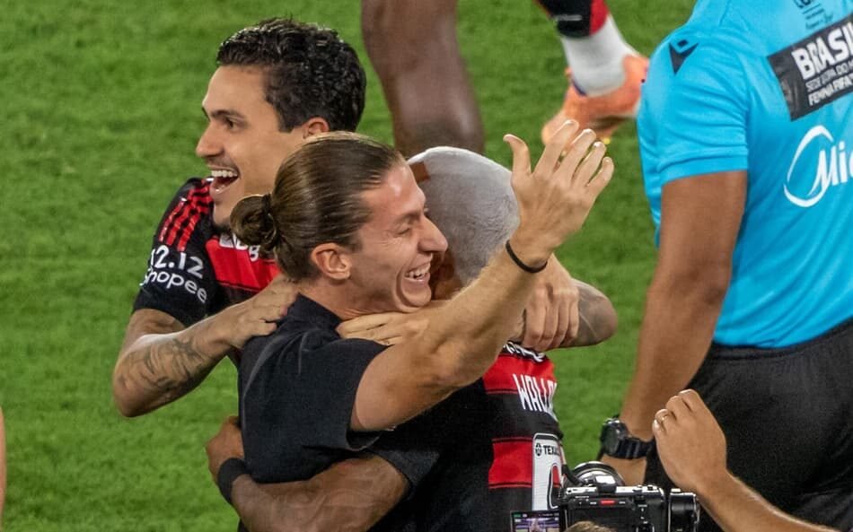 Flamengo garante título antecipado e se prepara para a Copa Intercontinental, destacando-se no cenário do futebol internacional em 2023.