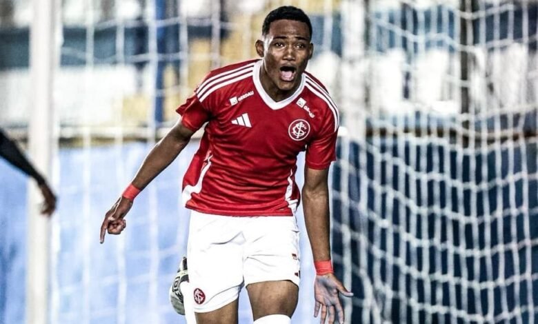 Clube Internacional avança nas negociações para garantir a permanência do jovem talento Raykkonen em seu elenco.