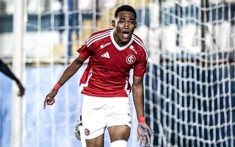 Clube Internacional avança nas negociações para garantir a permanência do jovem talento Raykkonen em seu elenco.