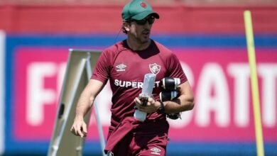 Luis Zubeldía retorna ao Fluminense antes do previsto para iniciar preparativos para a temporada 2026