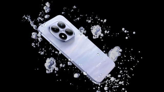 Imagem de um smartphone Redmi Note 15 Pro exibindo detalhes de design e funcionalidades conforme vazamento sobre sua versão global.