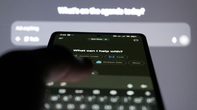 Instabilidade no aplicativo ChatGPT impacta usuários em uma terça-feira de contratempos técnicos