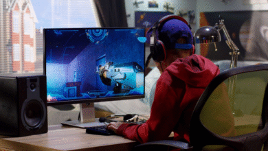 Cibercriminosos utilizando jogos online para manipular crianças, alerta da Europol sobre riscos de segurança virtual.