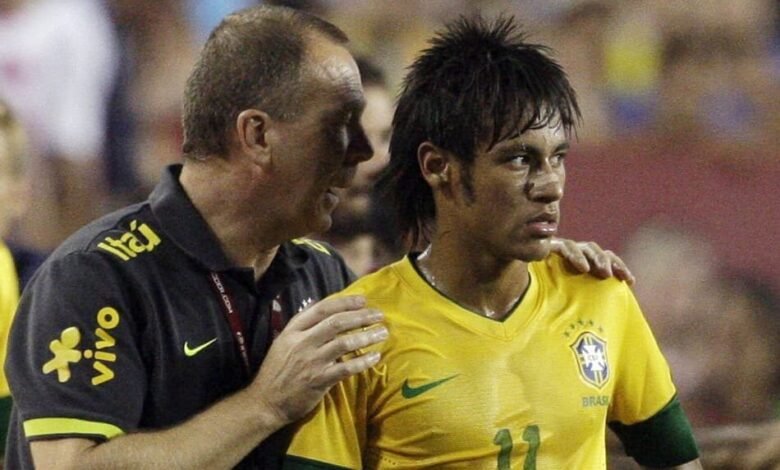 Mano Menezes anunciado como novo técnico da seleção peruana com inspiração no estilo de Neymar.