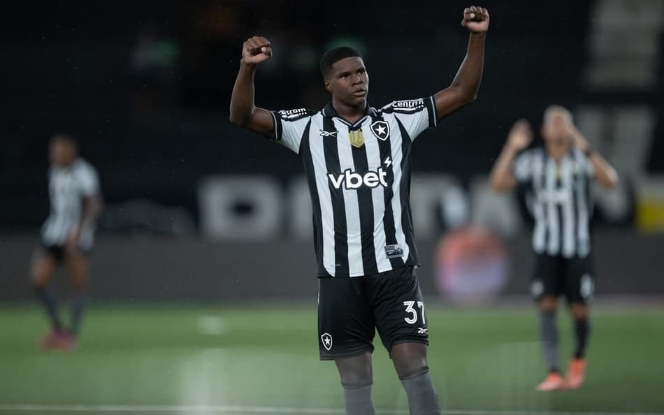 Botafogo divulga lista de jogadores para a Copinha incluindo jovens promessas do futebol brasileiro.