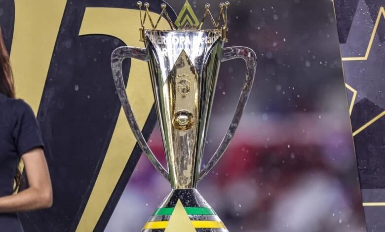 Imagem da Supercopa Rei 2026 com Flamengo e Corinthians em campo e logotipo da Superbet ao fundo, partida realizada em Brasília.