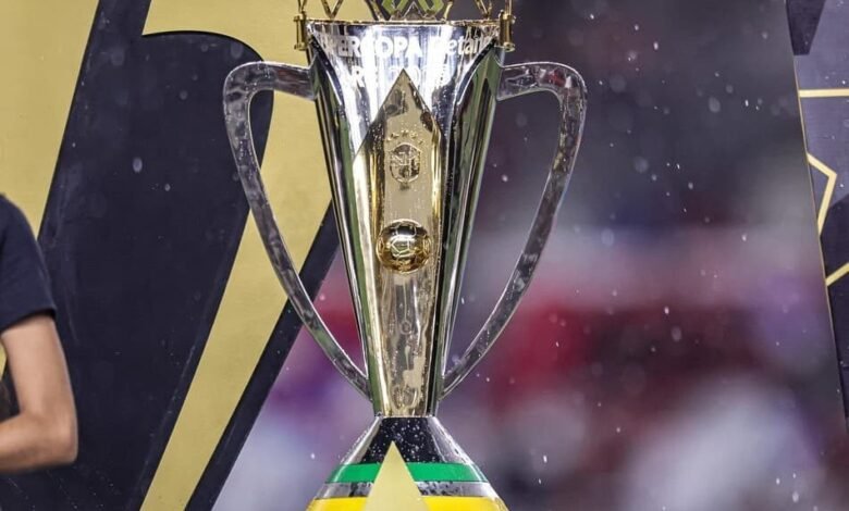 Jogadores do Corinthians se preparam para o confronto decisivo contra o Flamengo na Supercopa do Brasil, destacando o espírito competitivo da equipe.